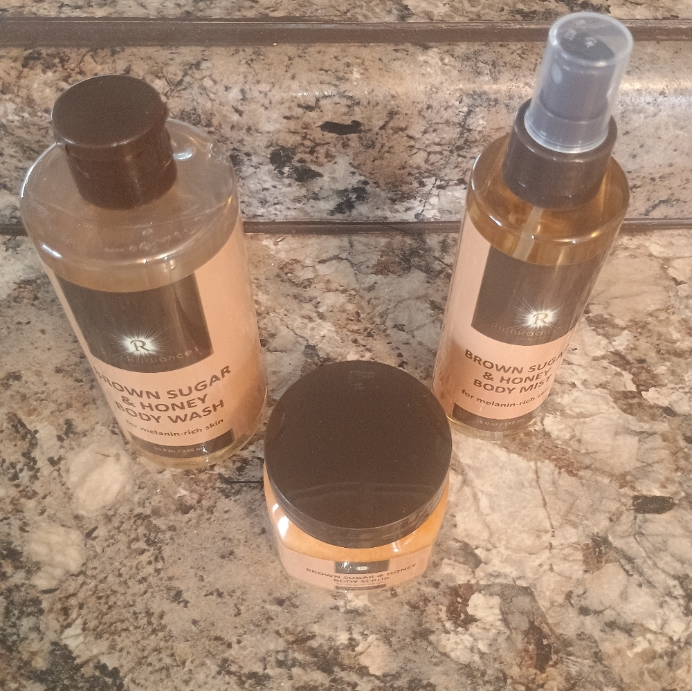 Rich radiant brown sugar and honey beauty set for melanin-rich skin. New - Picture 3 of 4